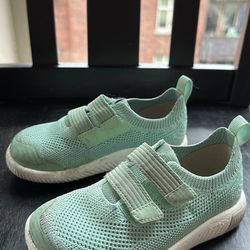 Keen toddler kids shoes Size 10