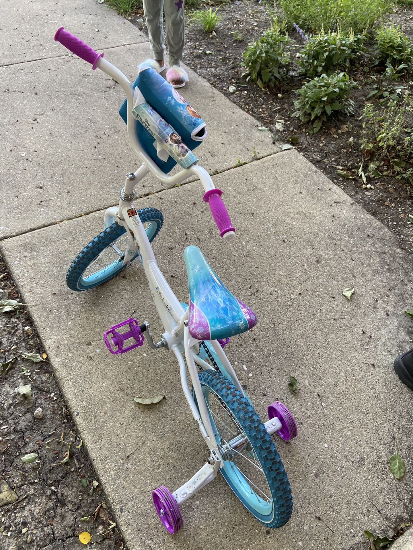 Frozen bike ages 4-7