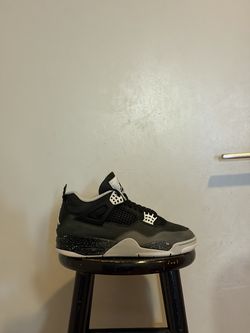 Jordan 4 Fear Size 9