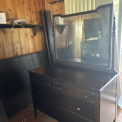 Antique Mahogany 1917 Bedroom Set