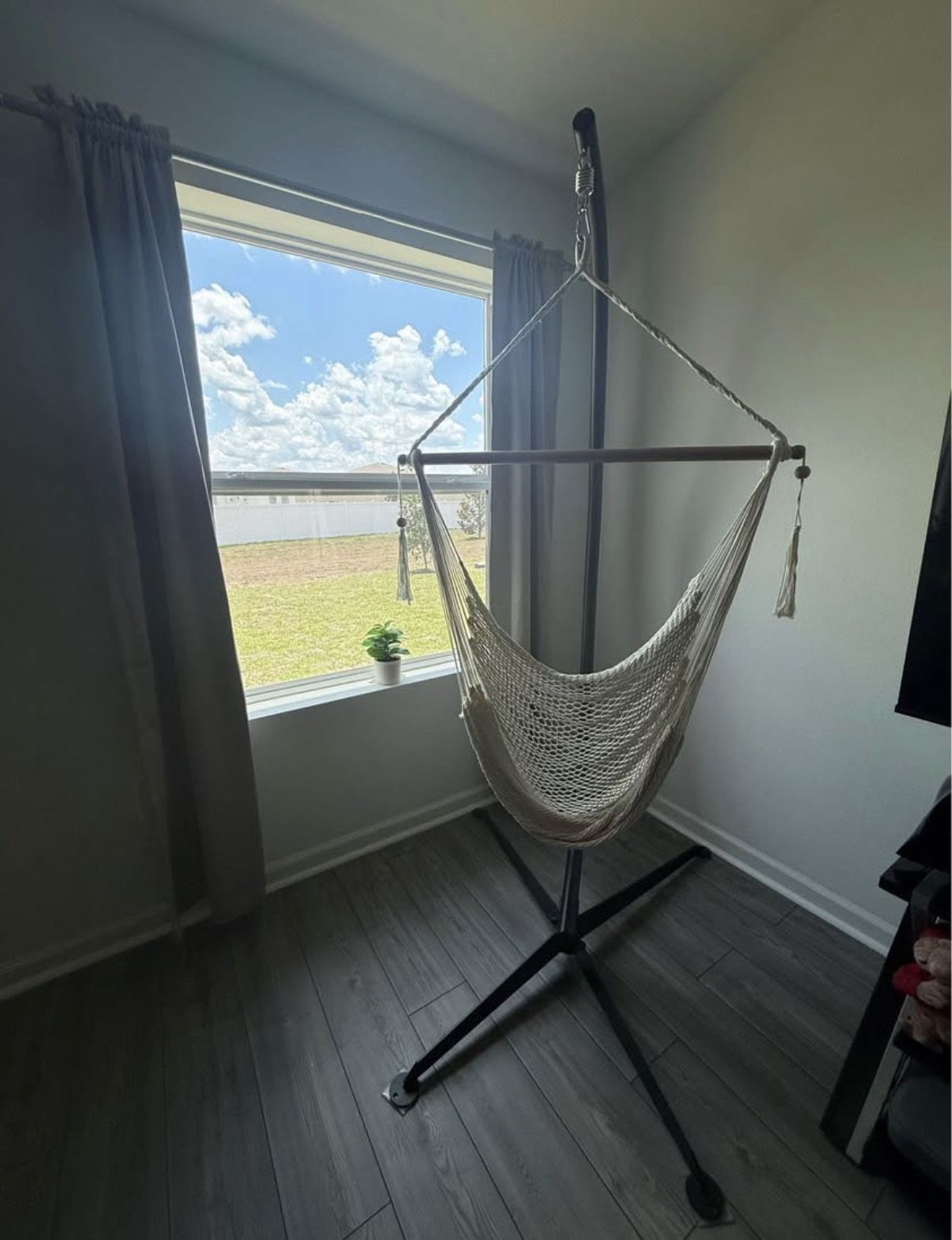 Seat hammock with stand