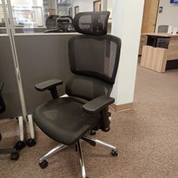 Ergonomic Office Chair | Pilot