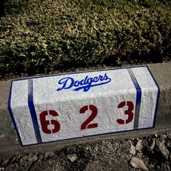 Curb Painting