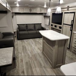 2021 Rockwell ULTRALITE RV TRAILER AMAZING FLOOR PLAN!! OPEN TO TRADES