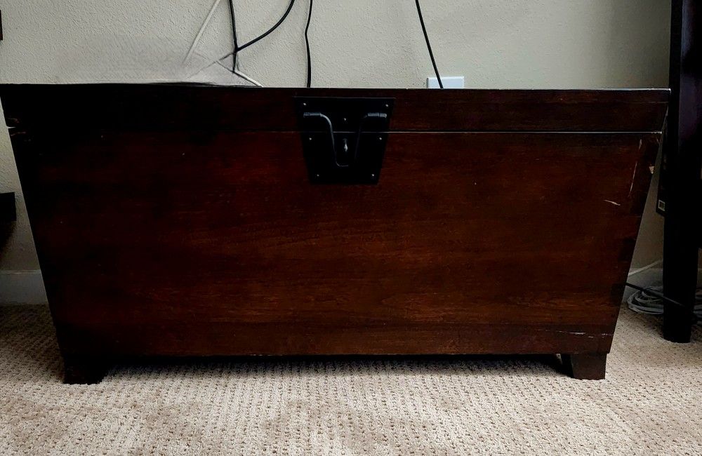 Pottery Barn Wooden Coffee And End Table