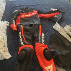 New Dainese Mistle 2p motorcycle leather suit