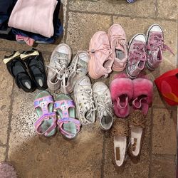 Toddler Size 4 T CLOTHES