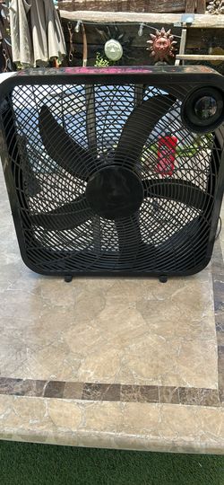 Box window fan