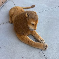 Large Plush Lion Toy By Melissa And Doug