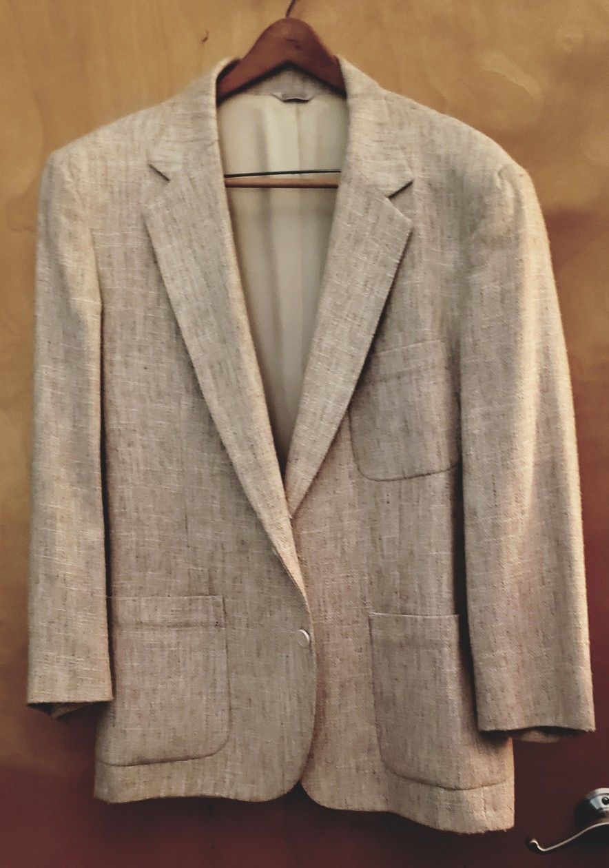Huntington Horn Off-White Tweed Sport Coat.
