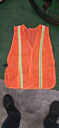 Vest 2x $5