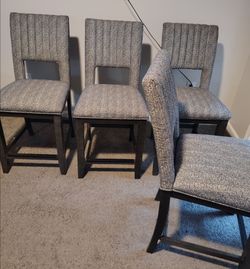 4 Dining room chairs