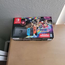 Mario Kart Deluxe 8 Nintendo Switch Bundle
