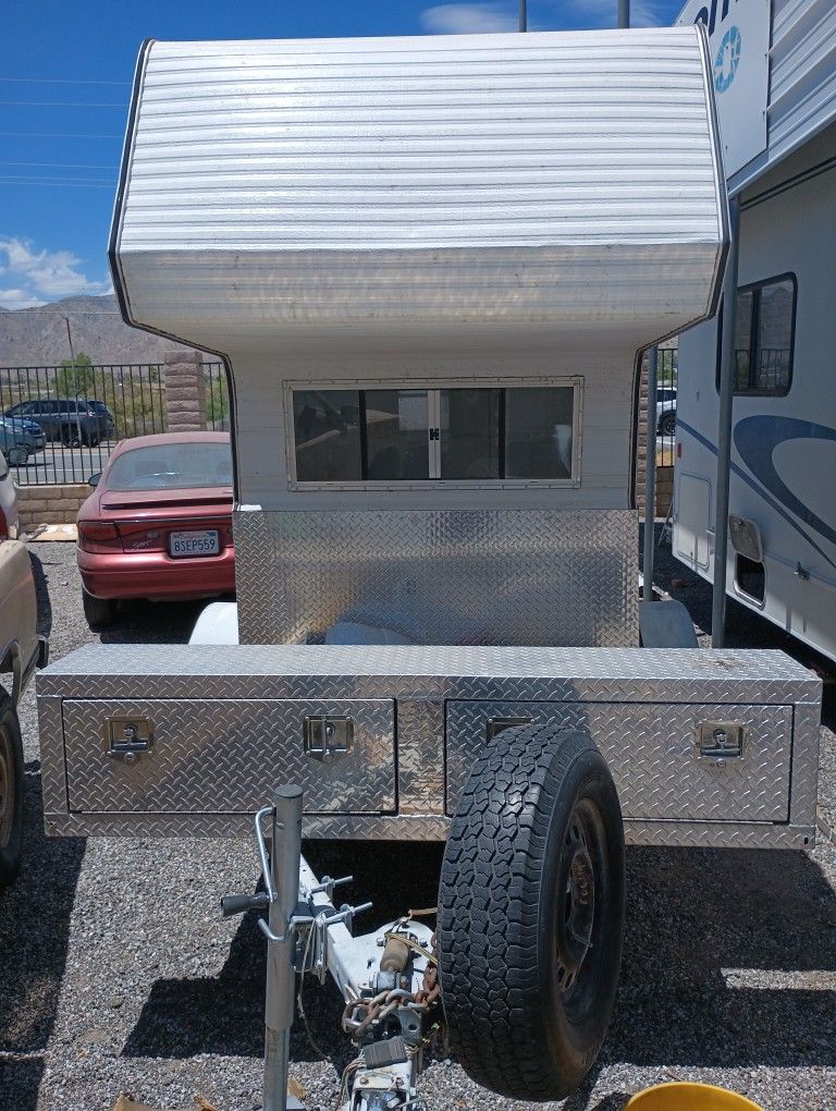 Small Travel Trailer. $2,000