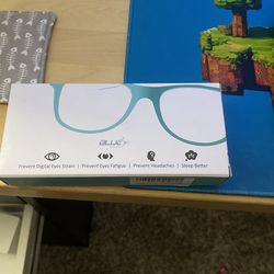 Alue Cut Blue Light Blocking Gaming Glasses