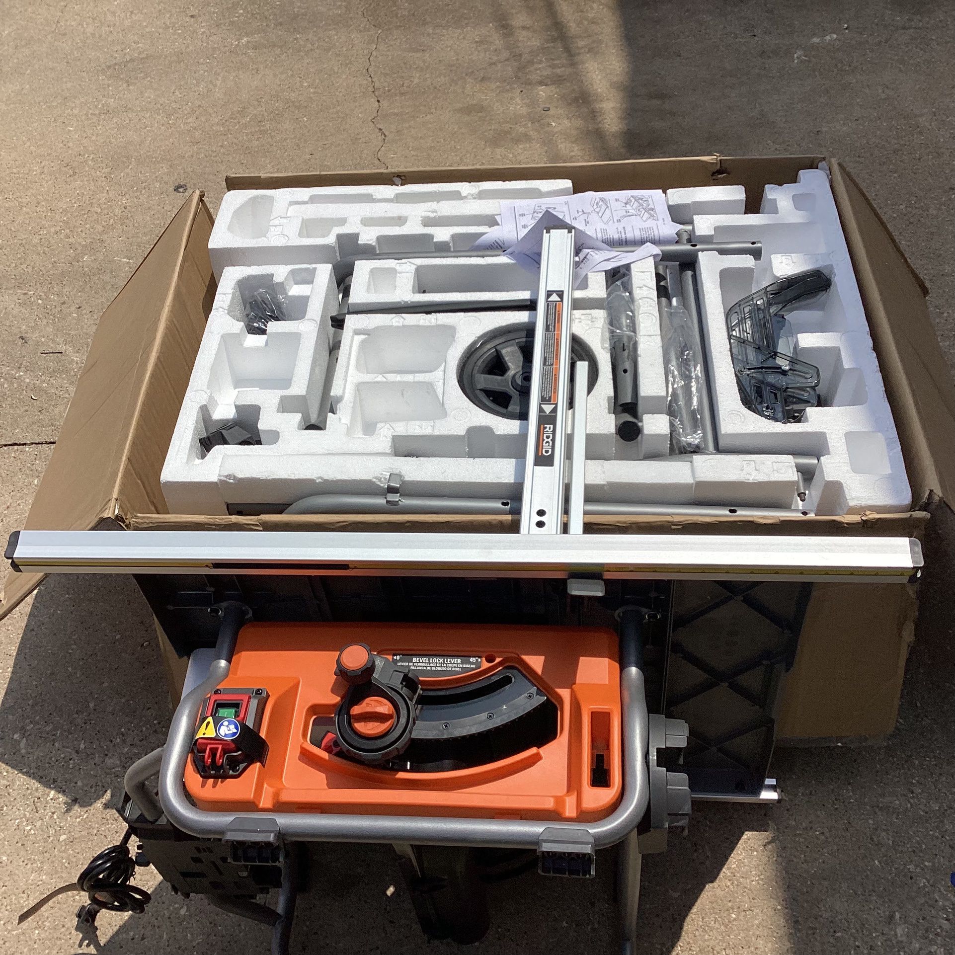 🧰🛠RIDGID 15 Amp 10” Portable Corded Pro Jobsite Table Saw with Stand NEW!-$420!🛠🧰