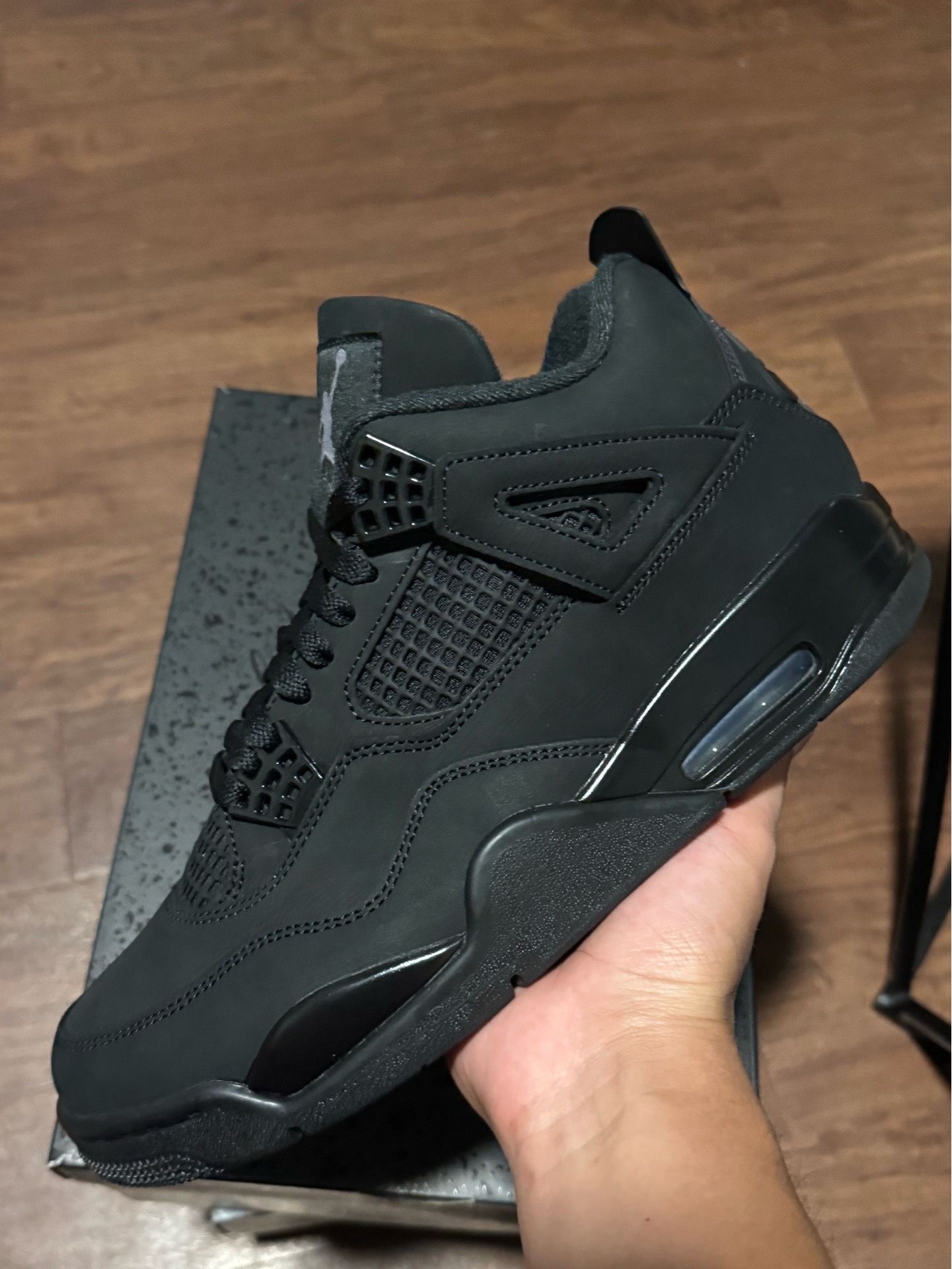 Retro 4 Black Cat size 10 (2025)