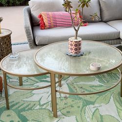 Coffee table (outdoor or indoor)