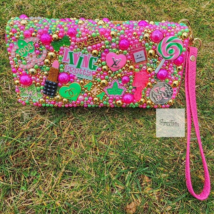 BRAND NEW Signature 'AKA' Wristlet 