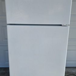 Hotpoint Refrigerator 