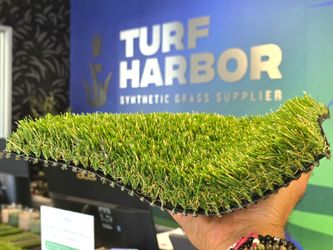 Brand new  Turf 86 ounces / SALE zacate artificial grass