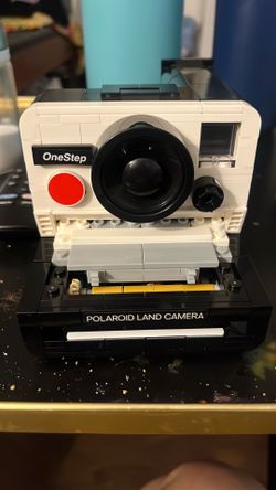 LEGO’S  Polaroid Camera