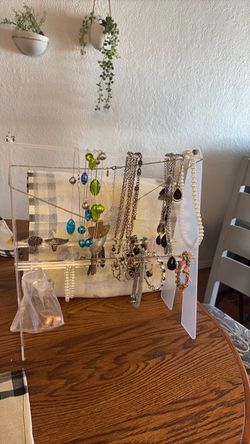 East side Hunter/Cuba area, everything together no seperates including jewelry holder