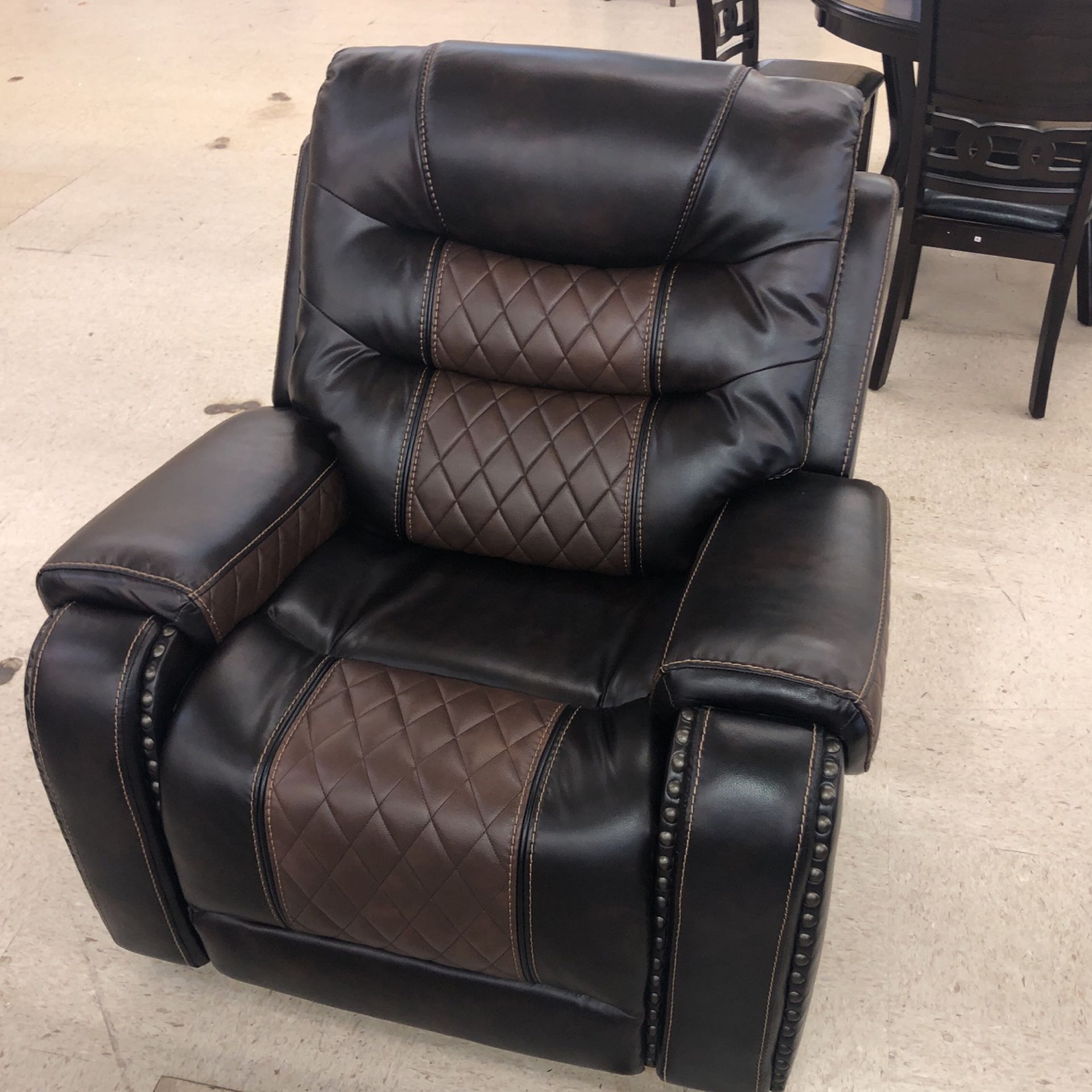 BRAND NEW SOFA LOVESEAT AND CHAIR BROWN LEATHER WITH WIRELESS CHARGER DROP DOWN TABLE ONLY $39 Take It Home 🏡 Today