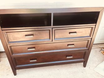 Chest of drawers Dresser  4 drawers espresso finish 4 ft wide