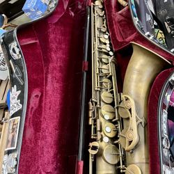 Yamaha YTS-275 Tenor Saxophone w/ Hardshell Curved Case