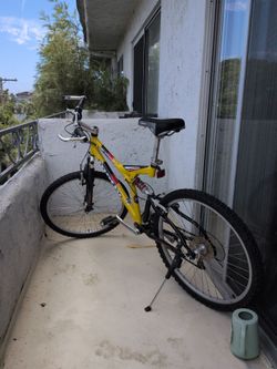 Motiv Mountain Bike