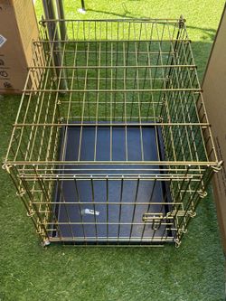 Dog Crate 24”x19”x21” Asking $37