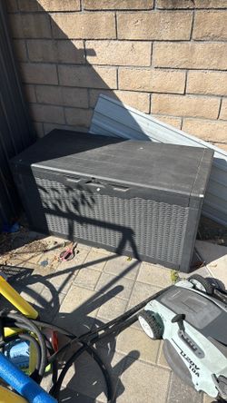 Storage chest