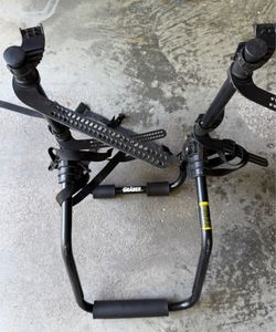 Sturdy Graber automobile bike rack for 2 bicycles. Black color. Has straps and cradles for securing bikes.