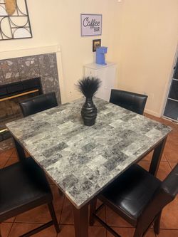 Black and gray marble Kitchen table