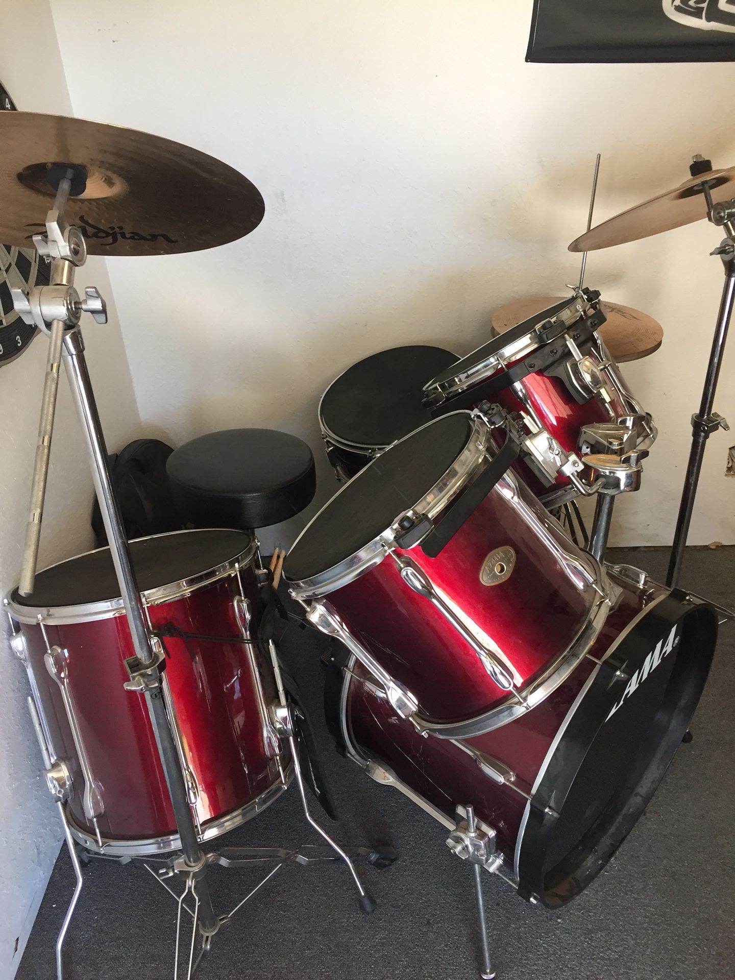 Tama Rockstar drum set