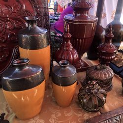 Big yard sale tomorrow April 18 in Orosi On rd 124 and Ave 415 right in the corner