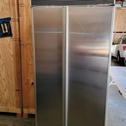 Sub Zero Refrigerator