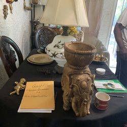 Antique table 4 chairs