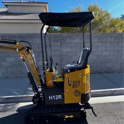 1 TON, 13.5 HP GASOLINE ENGINE MINI EXCAVATOR | AGT-H12R ( Read Description)