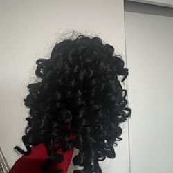 Wig curly black color