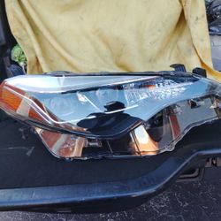 New OEM Toyota Corolla 2017 - 2019 Passenger Side Headlight 