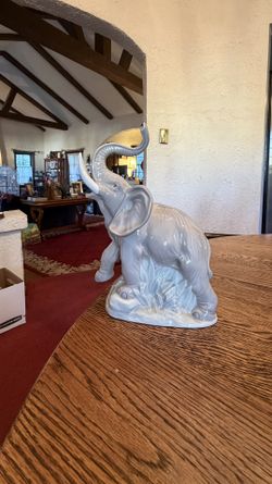 NAO By Lladro Trumpeting Elephant 9” High Porcelain Grey