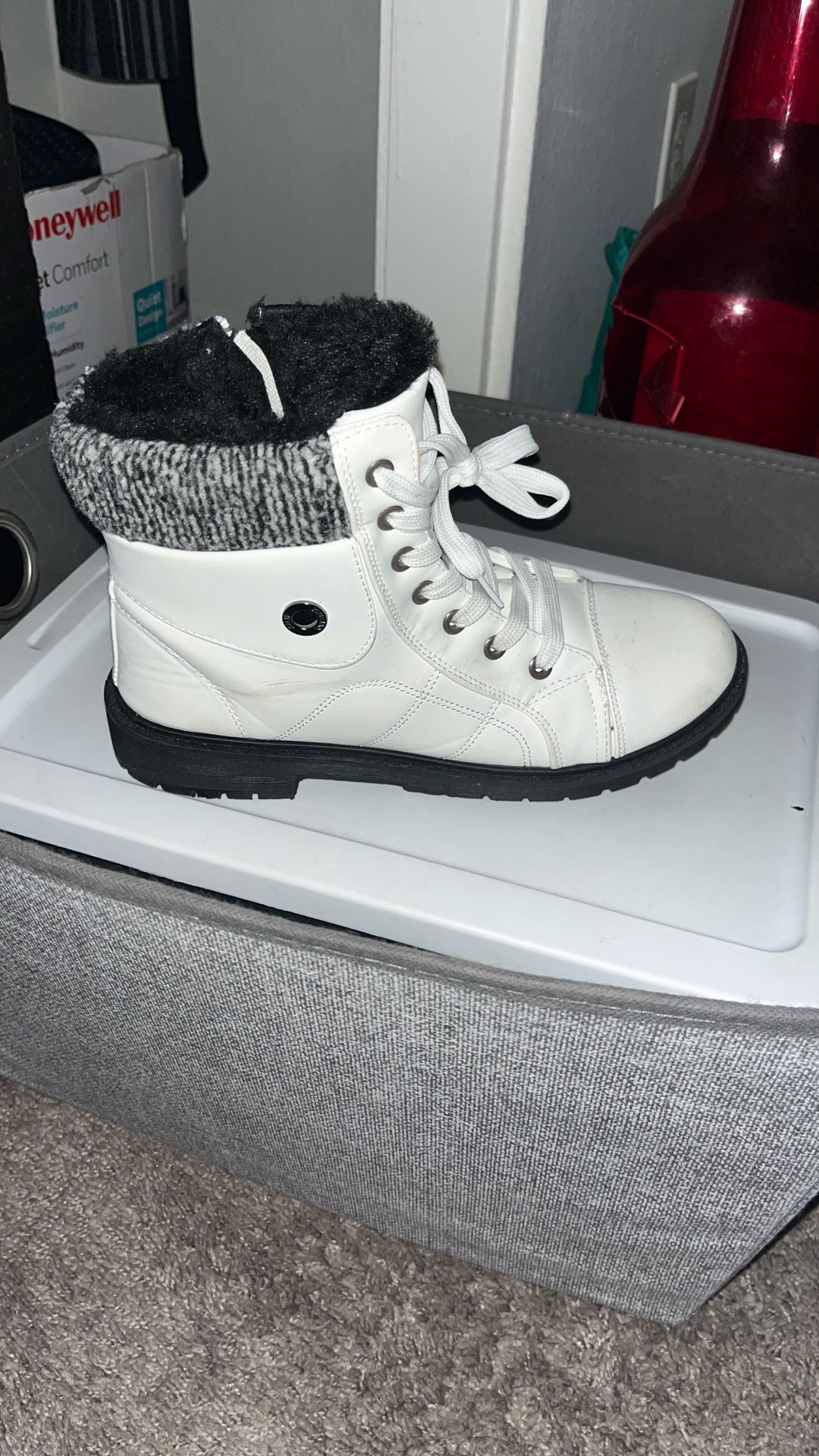 White Snow Boots