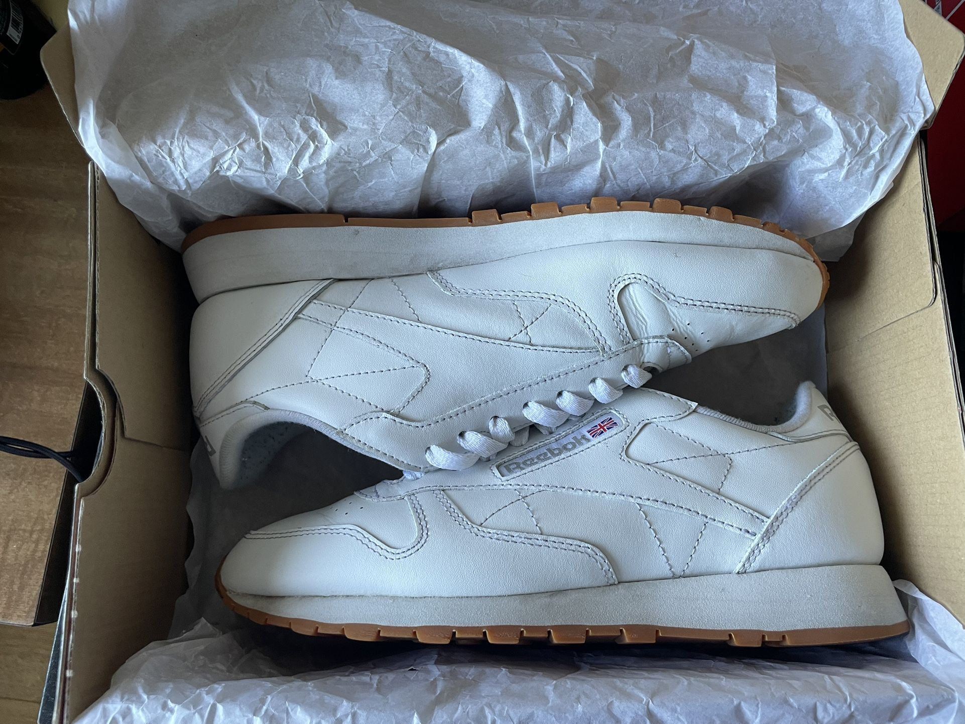 White Classic Leather Reebok Men’s Shoes