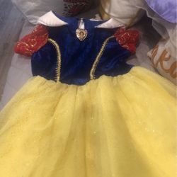 Snow White Size 4-6 YearsYounth