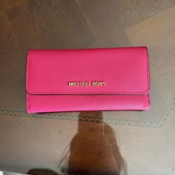 Michael Kors Wallet Like New 