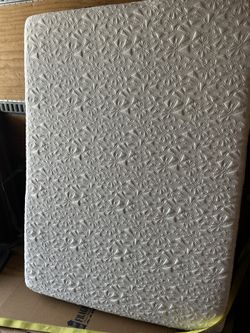 Full Size Mattress And Box With Cooling Beads