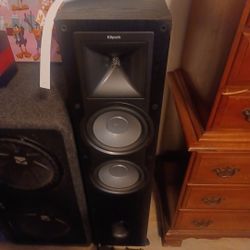 2 Kipsch Speakers