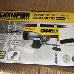 Champion 800lb Wench With Remote
